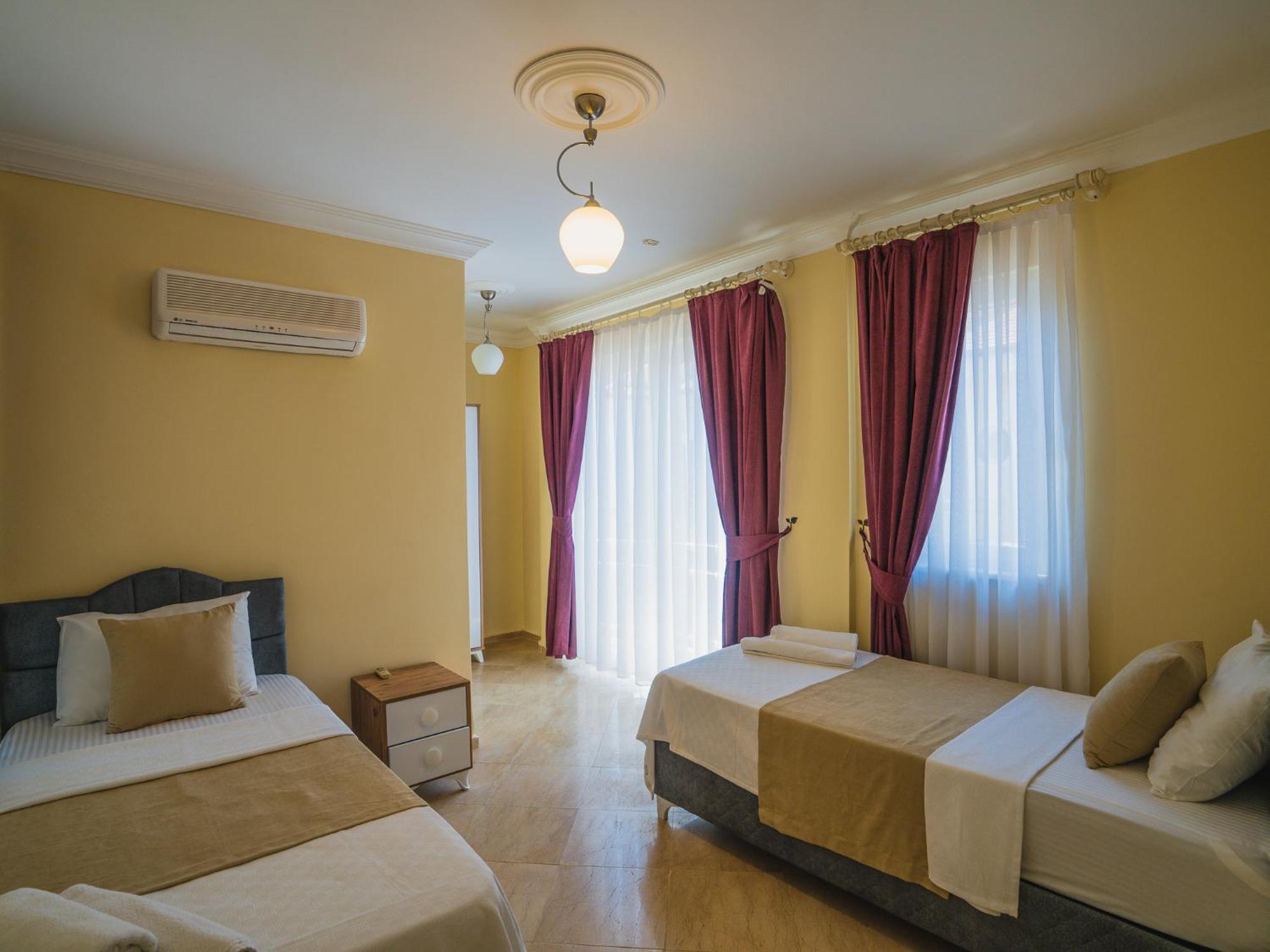 Sunset Beach Resort Aqua Lettings Fethiye Bagian luar foto