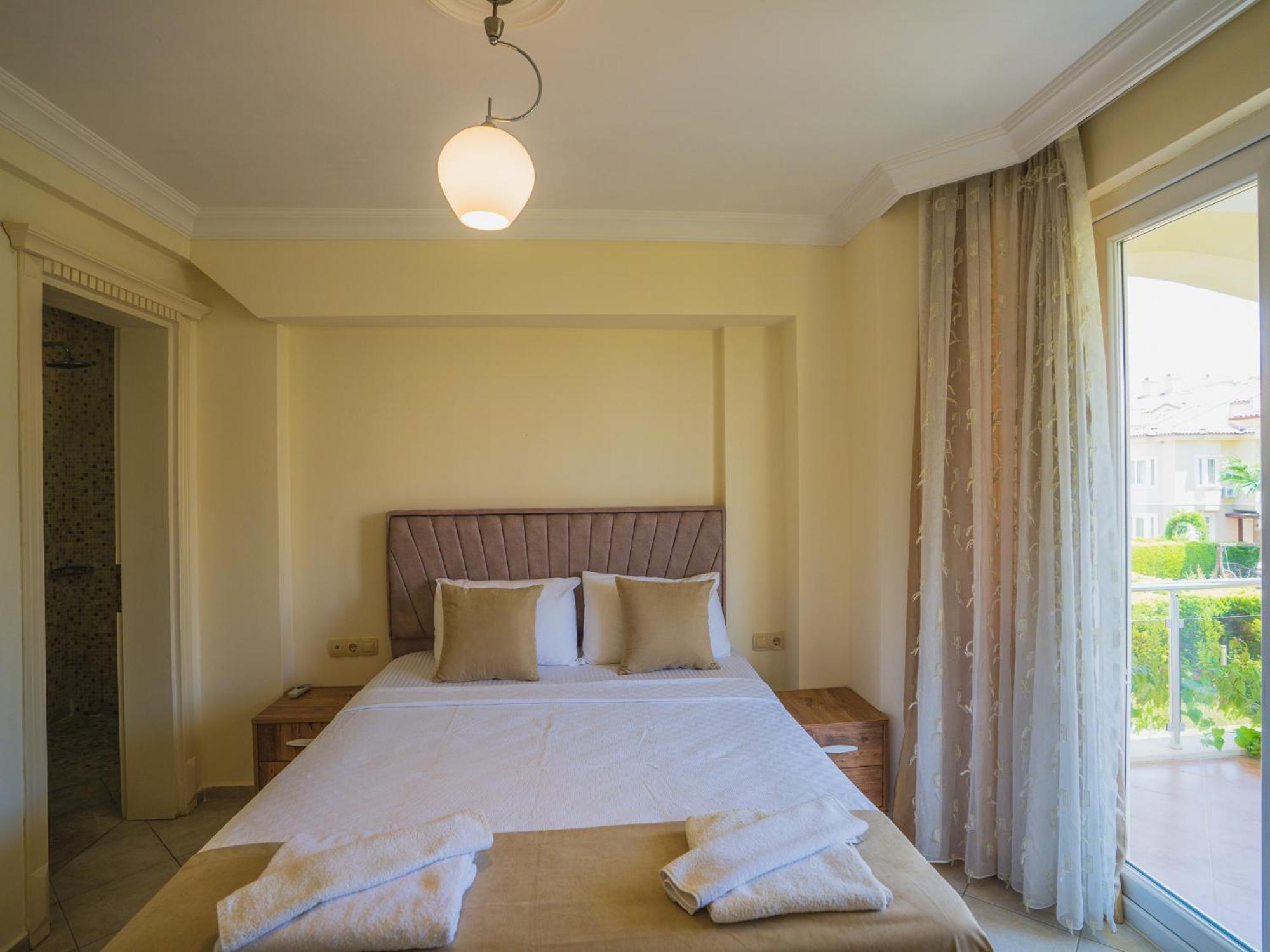 Sunset Beach Resort Aqua Lettings Fethiye Bagian luar foto