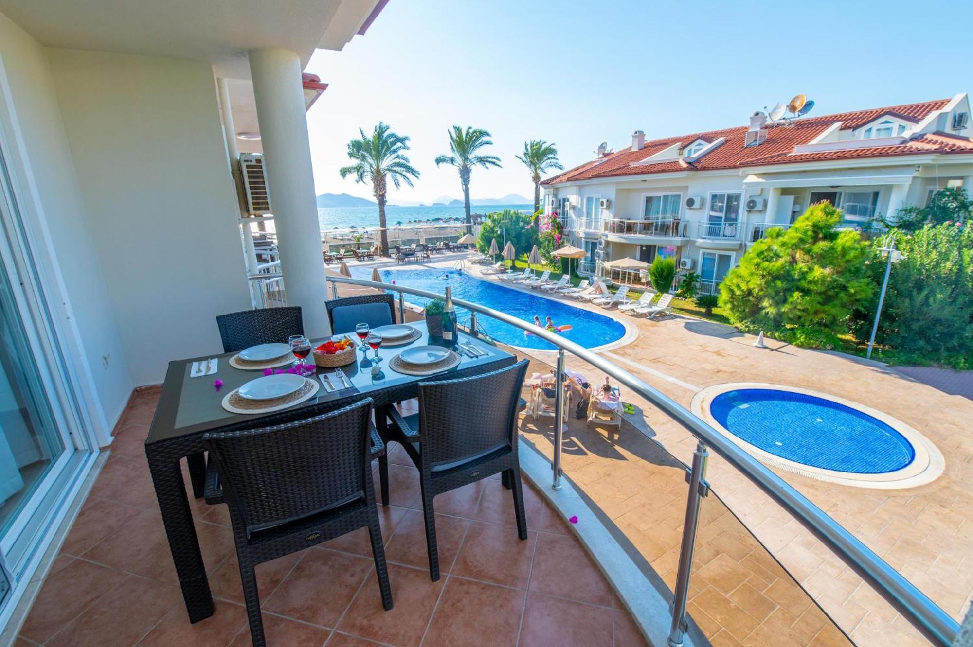Sunset Beach Resort Aqua Lettings Fethiye Bagian luar foto