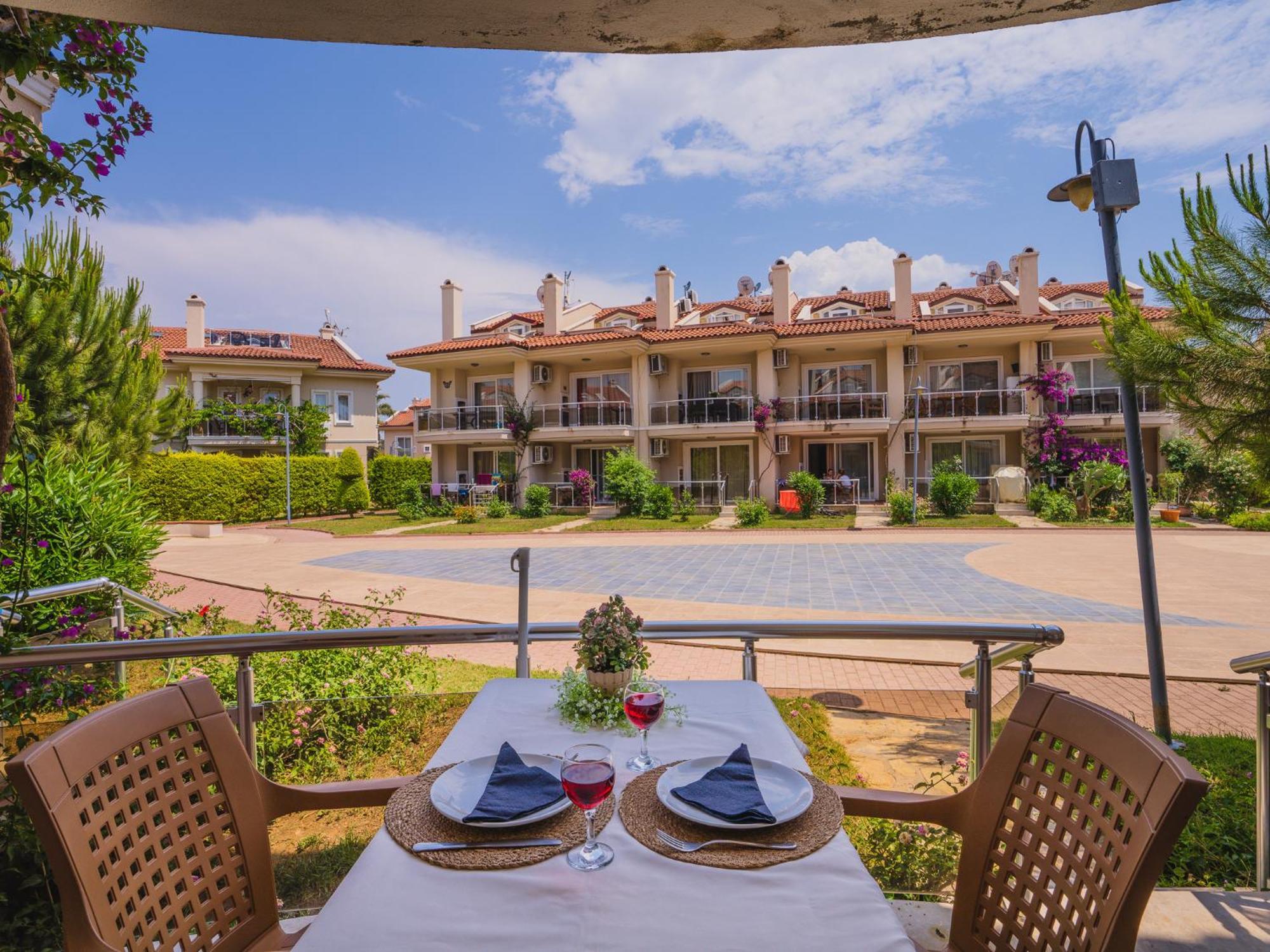 Sunset Beach Resort Aqua Lettings Fethiye Bagian luar foto