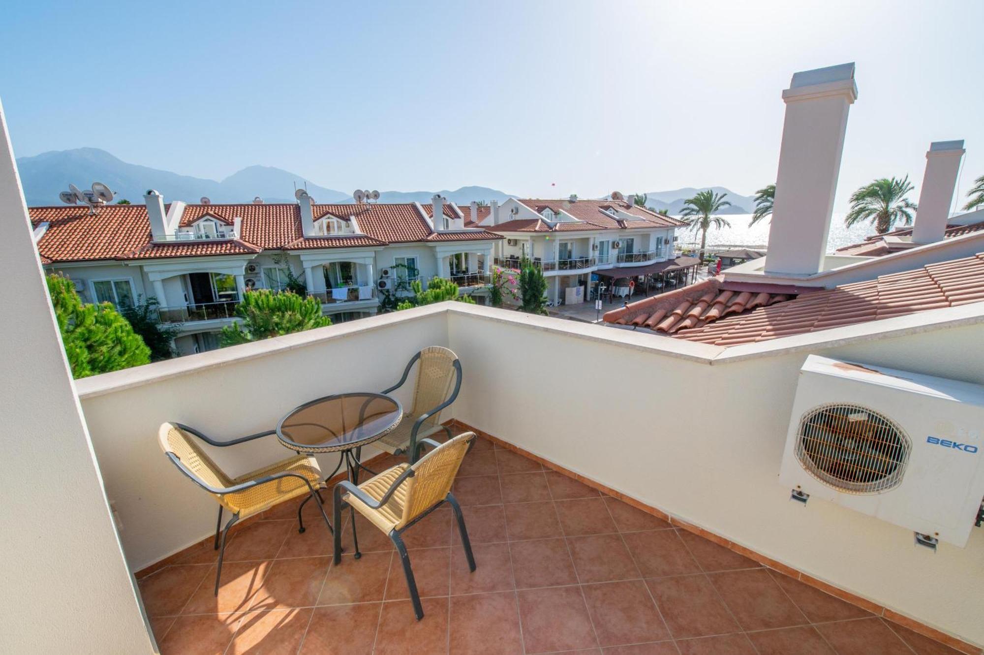 Sunset Beach Resort Aqua Lettings Fethiye Bagian luar foto