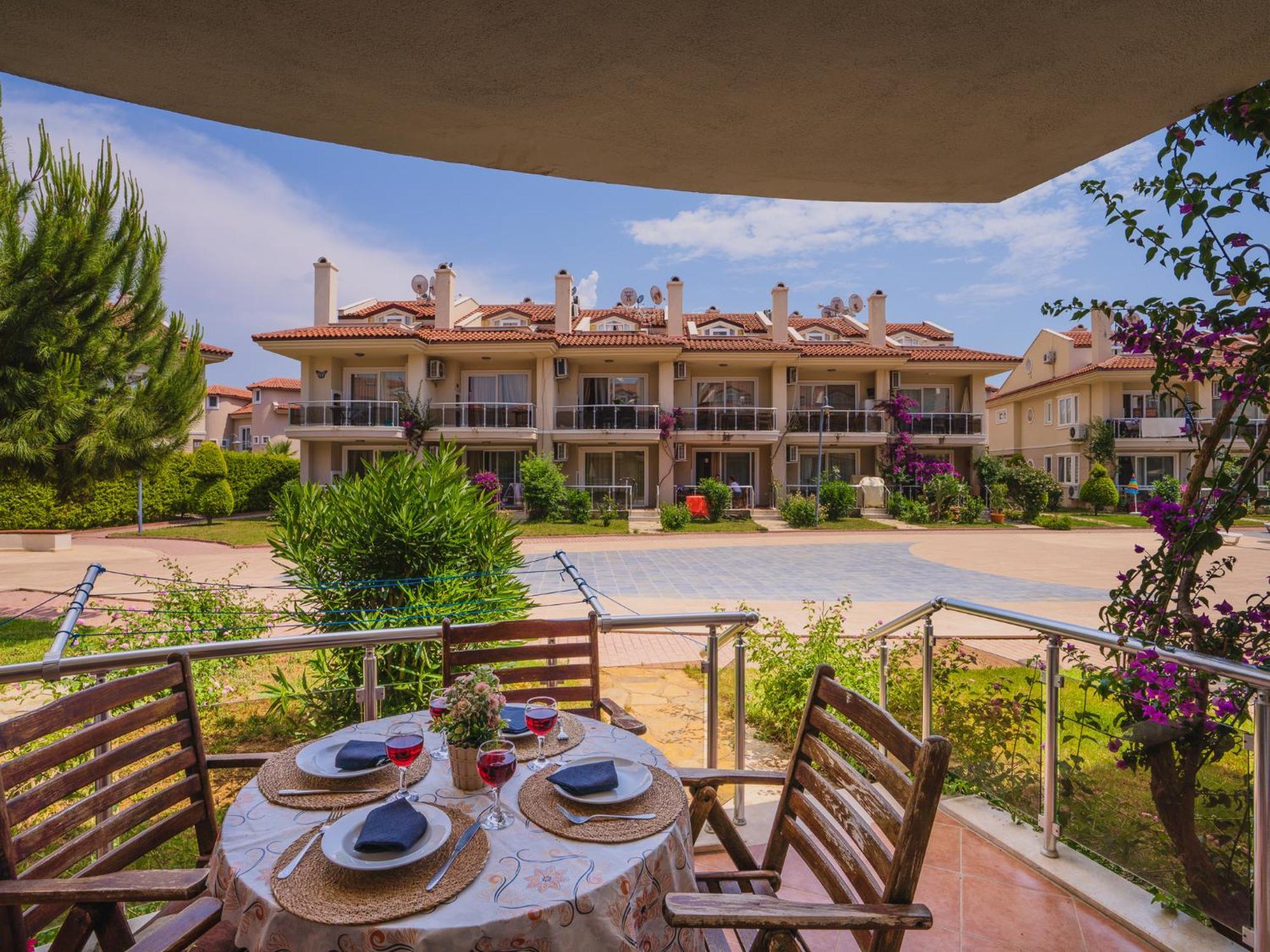 Sunset Beach Resort Aqua Lettings Fethiye Bagian luar foto